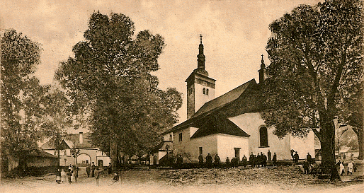 Rajecký farský kostol okolo r. 1920; klikmutím na obrázok sa obraázok zväčší